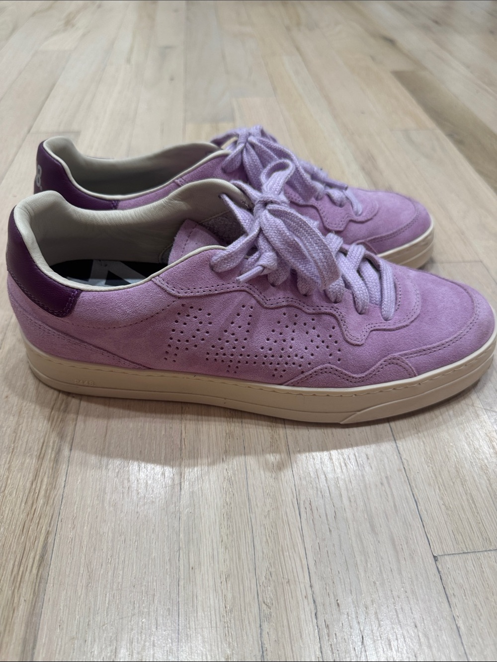 EUC P448 Bali Lavender Suede sneakers, sz 40